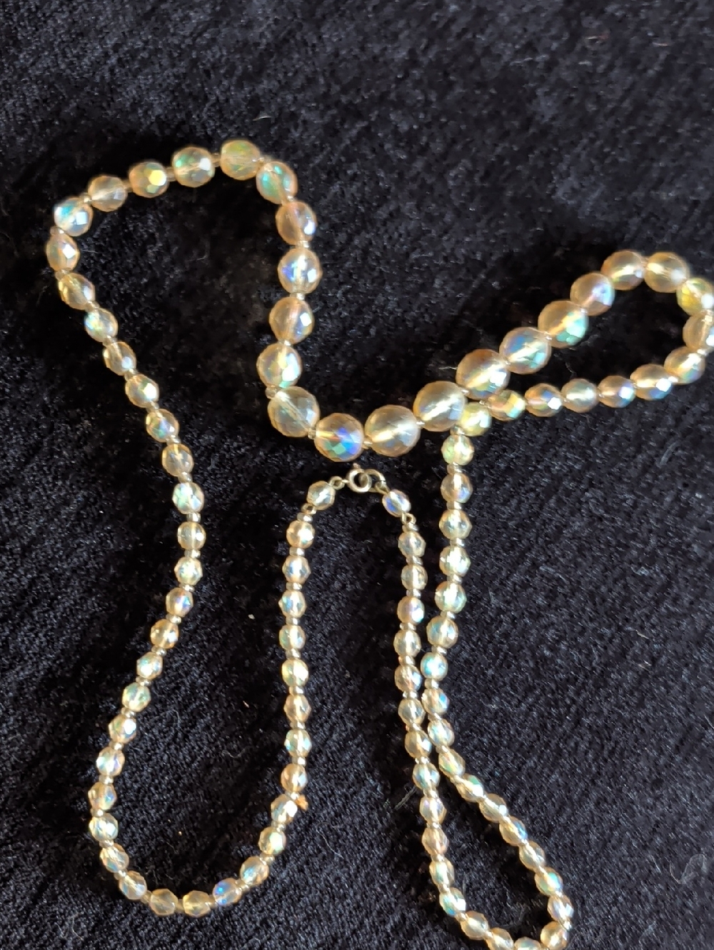 Iridescent Faceted Bead Necklace - Women's Retro Costume Jewelry